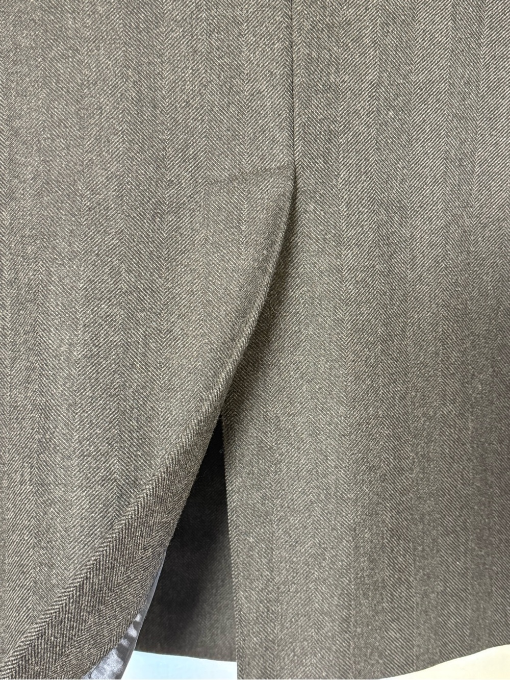 Brooks Brothers Dark Gray Wide Herringbone 100% Italian Wool Blend Overcoat- 44R - Picture 6 of 15